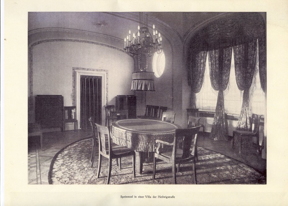 Speisesaal in einer Villa an der Heilwigstraß